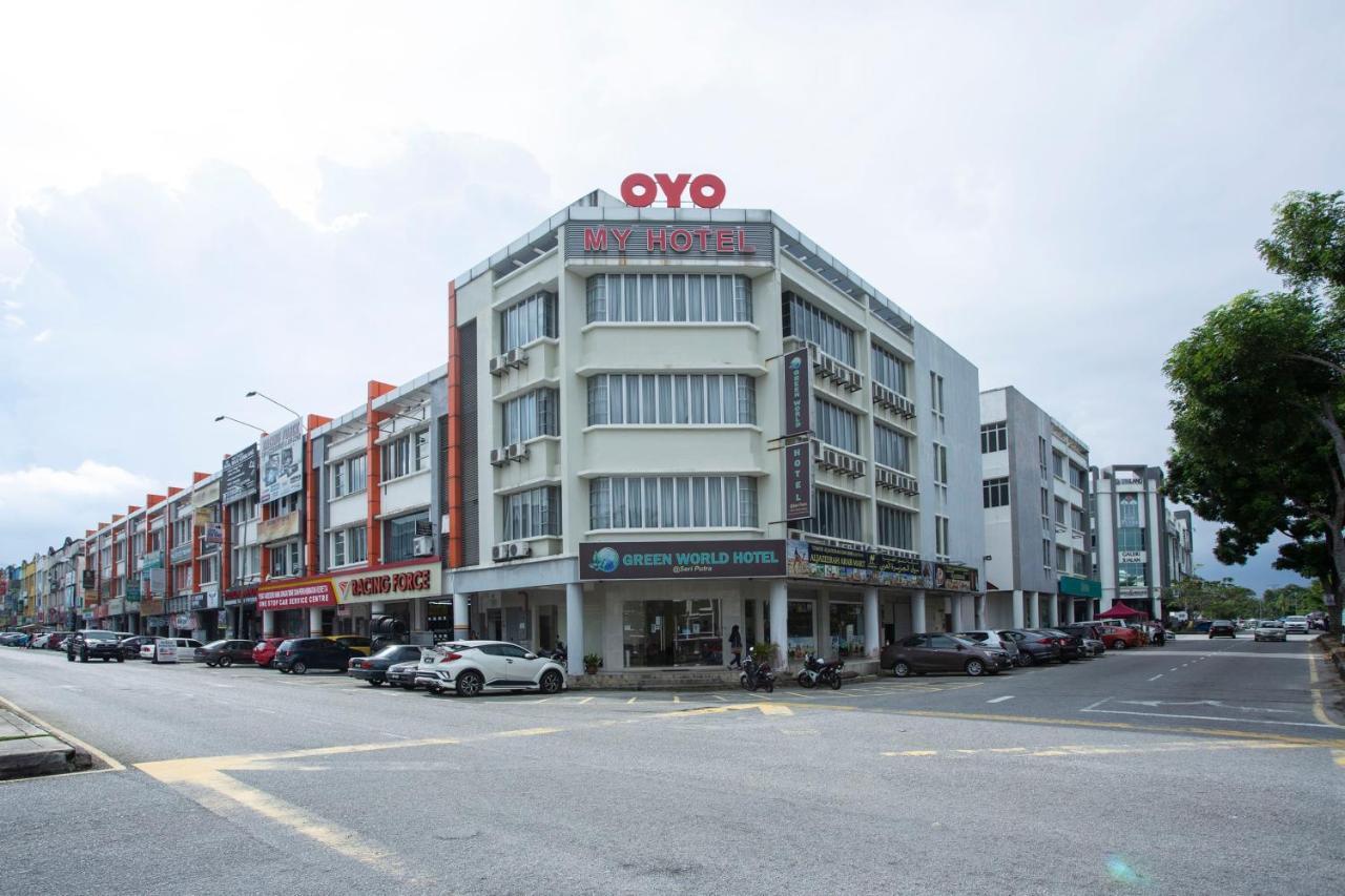 Oyo 89966 Green World Hotel @ Seri Putra Kajang Exterior foto